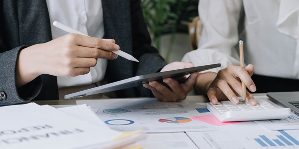 明確目標(biāo)：戰(zhàn)略規(guī)劃第一步，確定企業(yè)發(fā)展方向