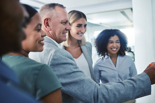 領(lǐng)導(dǎo)力咨詢(xún)：培養(yǎng)領(lǐng)導(dǎo)力，為組織發(fā)展提供有力保障