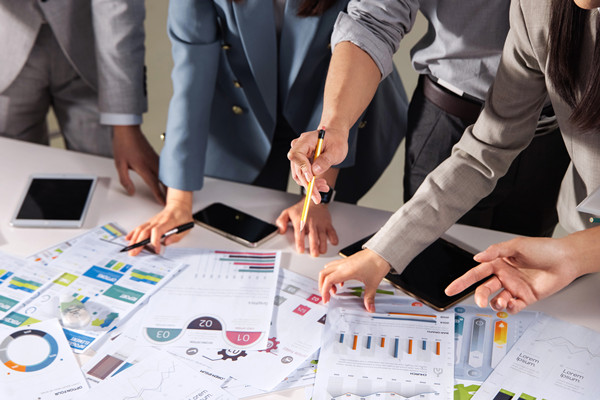 集團(tuán)管控中的決策權(quán)分配：原則、方法與優(yōu)化策略