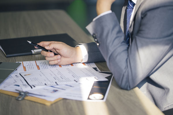 超越招聘：全面解析人力資源管理中的選、育、用、留