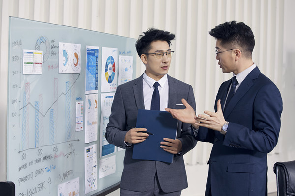 員工溝通與反饋機(jī)制:提升組織效能的重要途徑 員工溝通與反饋機(jī)制:提升組織效能的重要途徑