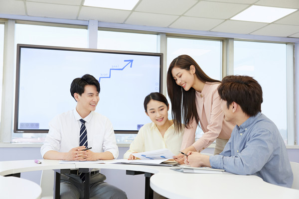目標引領(lǐng)：制定明確目標，提升企業(yè)執(zhí)行力