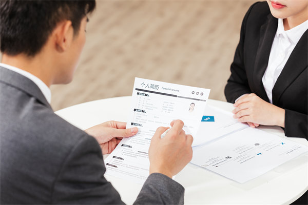 人才挖掘與選拔：全面評(píng)估候選人能力，選拔優(yōu)秀人才