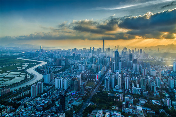 精準(zhǔn)把握市場(chǎng)脈搏，制定經(jīng)營(yíng)計(jì)劃，引領(lǐng)企業(yè)搶占先機(jī)