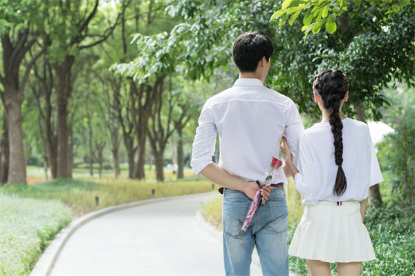 廣東一公司發(fā)錢鼓勵(lì)員工談戀愛，品牌營(yíng)銷怎么看？