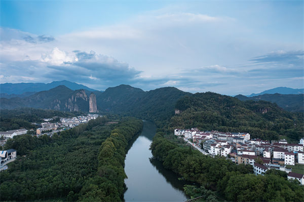 麗水戰(zhàn)略咨詢公司如何為企業(yè)規(guī)劃長遠(yuǎn)藍(lán)圖？