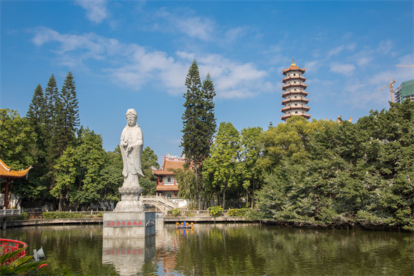 企業(yè)如何借助福州咨詢公司制定并落實(shí)年度經(jīng)營策略？