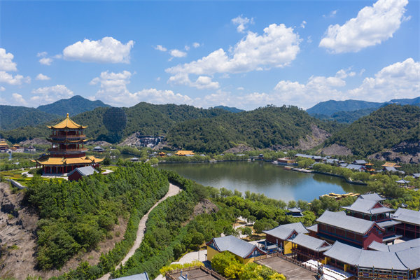 面對(duì)多元化業(yè)務(wù)，金華咨詢?nèi)绾沃髽I(yè)優(yōu)化集團(tuán)管控模式？