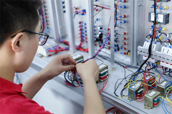 哪些行業(yè)人才火爆就業(yè)市場？人力資源管理有何啟發(fā)？