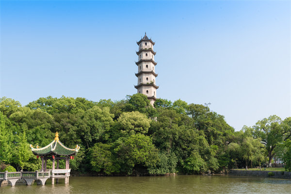 集團(tuán)戰(zhàn)略落地難，溫州集團(tuán)管控咨詢公司如何助力高效執(zhí)行？