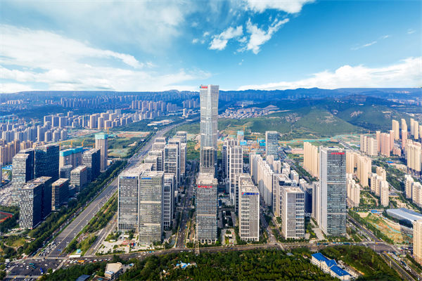 企業(yè)管理難題頻出，濟南管理咨詢?nèi)绾尉珳势凭帜鎰菰鲩L？