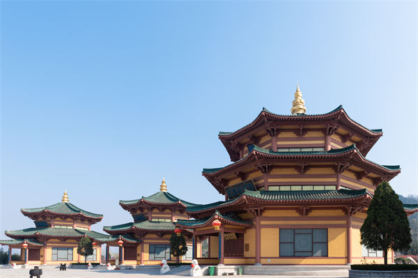 煙臺(tái)企業(yè)戰(zhàn)略模糊難落地？戰(zhàn)略咨詢公司如何精準(zhǔn)錨定增長賽道？