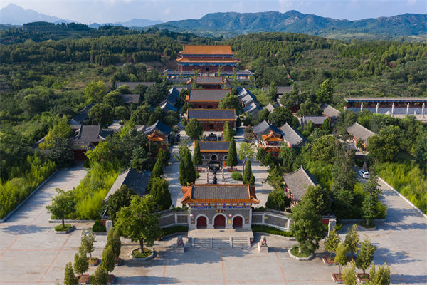 企業(yè)計(jì)劃年年空轉(zhuǎn)？煙臺(tái)年度經(jīng)營(yíng)咨詢(xún)?nèi)绾巫屇繕?biāo)從模糊變可落地？