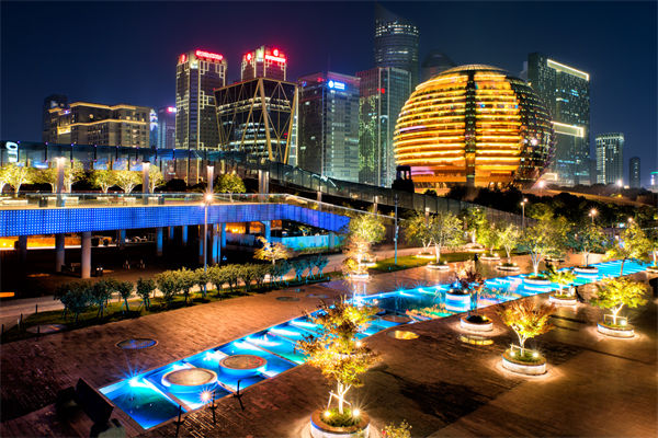 企業(yè)擴(kuò)張遇阻，戰(zhàn)略咨詢?nèi)绾我?guī)劃穩(wěn)健發(fā)展藍(lán)圖破局？
